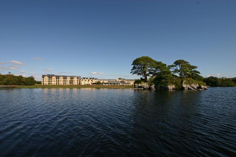 Lake Lodge Guesthouse 킬라니 외부 사진
