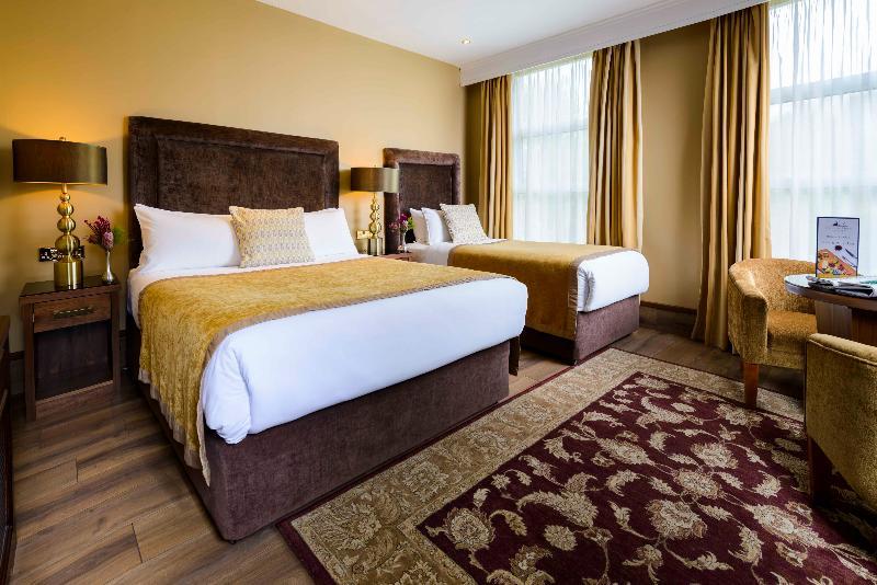 Lake Lodge Guesthouse 킬라니 외부 사진