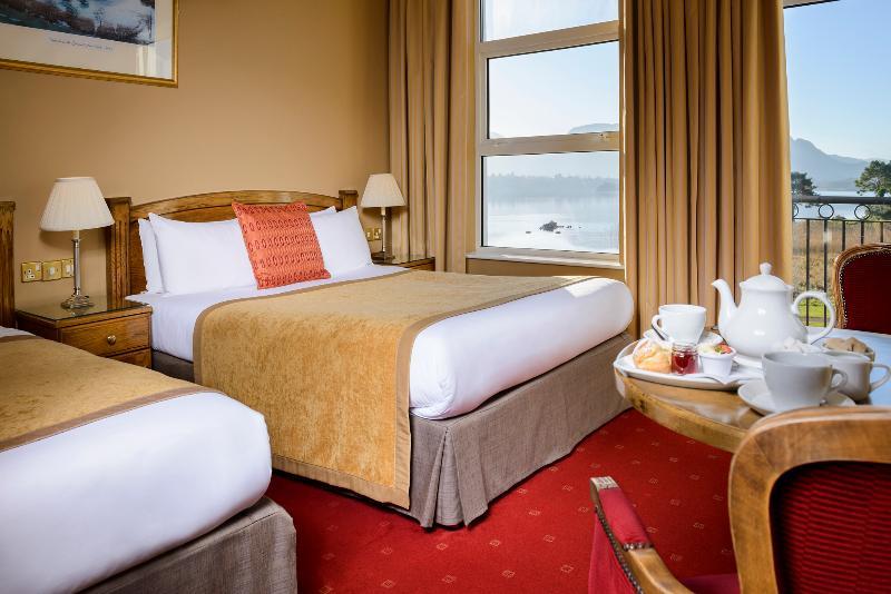 Lake Lodge Guesthouse 킬라니 외부 사진