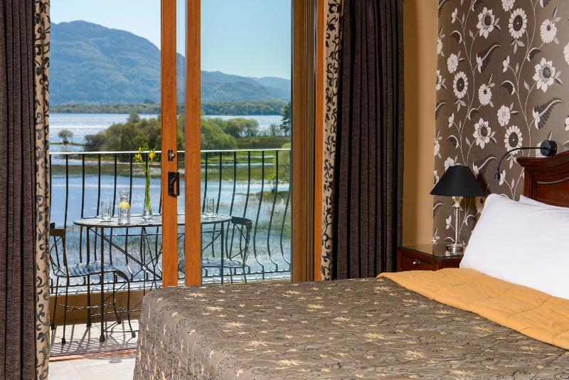 Lake Lodge Guesthouse 킬라니 외부 사진