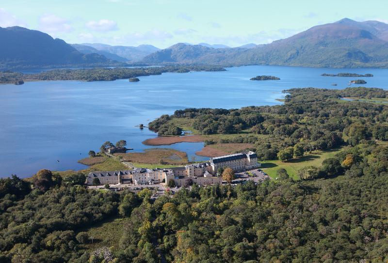 Lake Lodge Guesthouse 킬라니 외부 사진